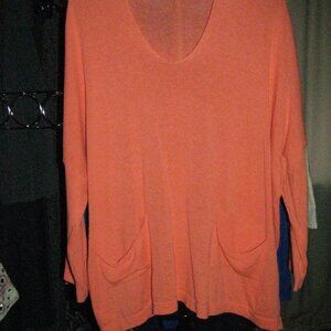 WOMENS TOP - SIZE 44/46